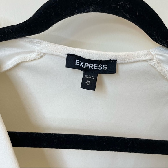 Express Cream Colored Plunge Bodysuit NWOT - Picture 4 of 8